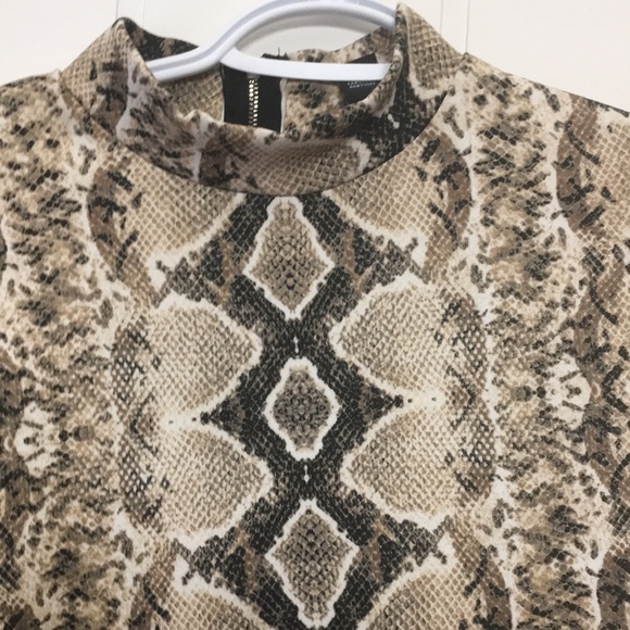 Woman’s snake print top by Streetwear Society large - Picture 4 of 10